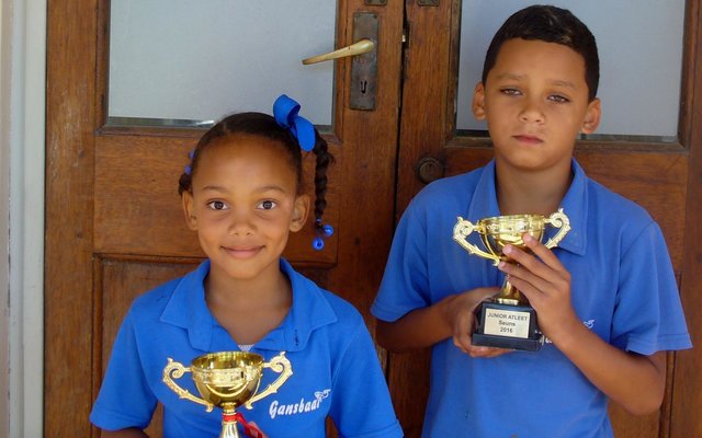 Hans o/8 en Zayd Tayob o/9